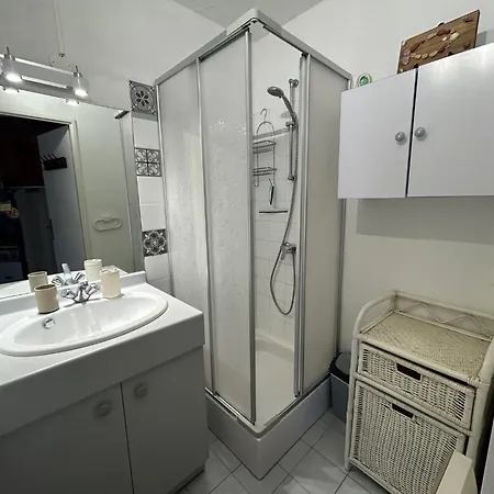 Et Pinède à 50m De La